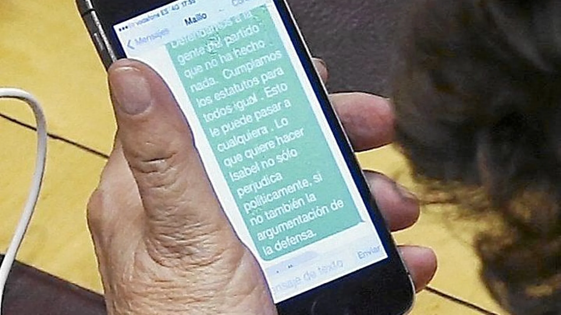 Un SMS a Maíllo dos horas antes del expediente