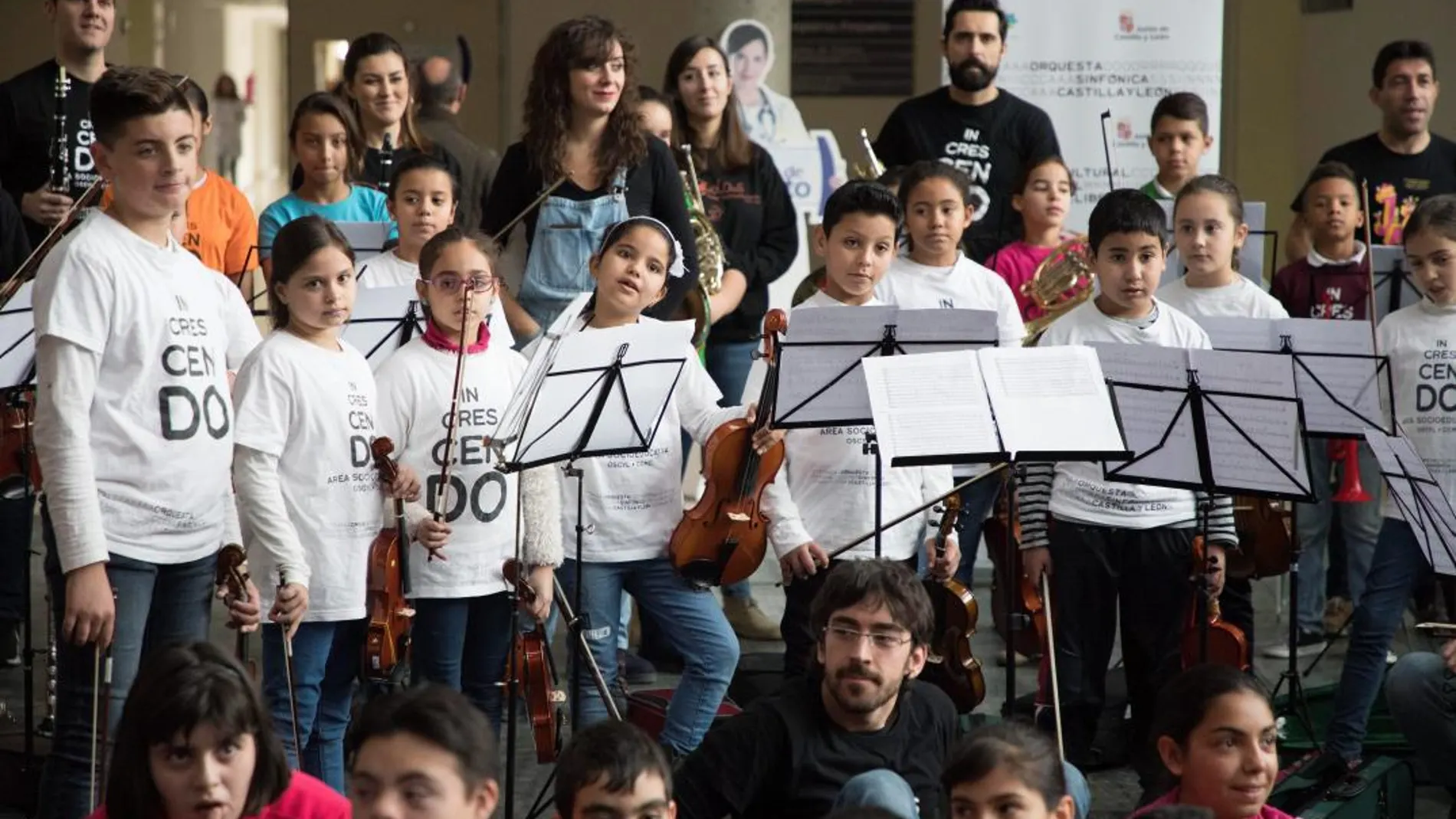 Un momento del concierto, en el que participaron 90 niños