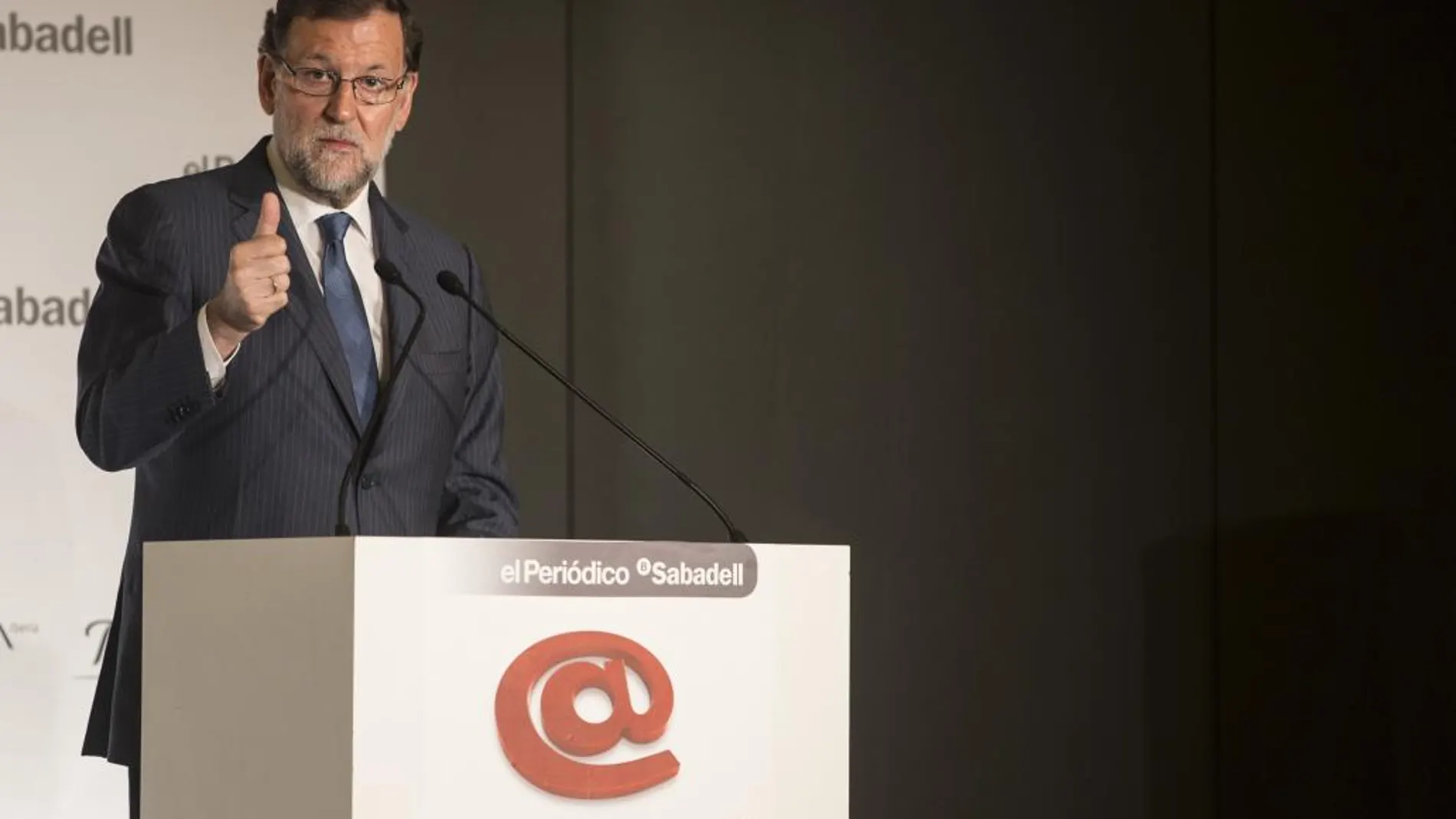 El presidente del Gobierno en funciones y líder del PP, Mariano Rajoy, durante su intervención
