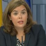 La vicepresidenta del Gobierno, Soraya Sáenz de Santamaría, durante la rueda de prensa.