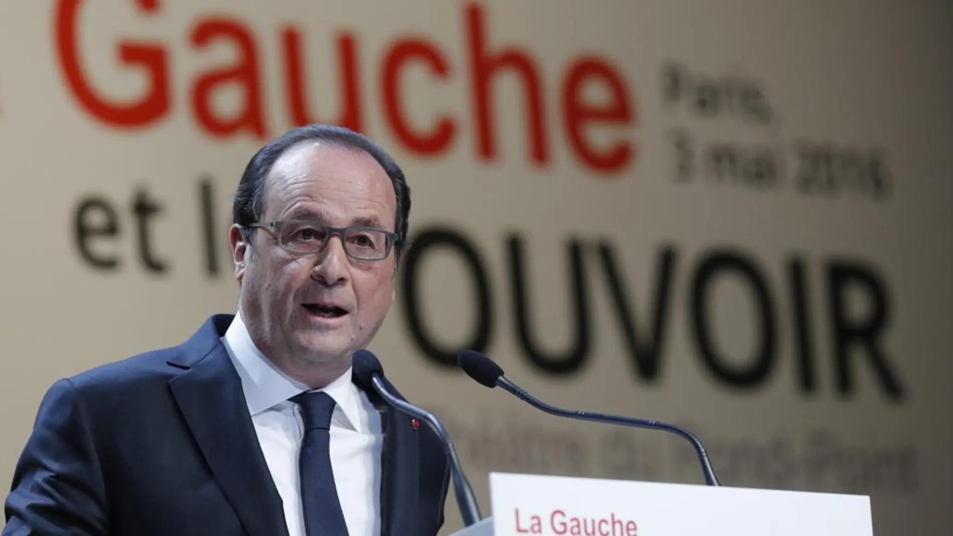 El presidente francés, el socialista François Hollande, pronuncia su discurso durante la conferencia "la izquierda y el poder"en la Fundación Jean-Jaurès de París