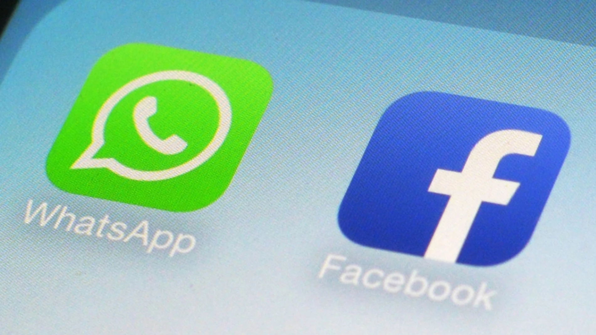 WhatsApp desplaza a las redes sociales