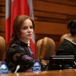 Silvia Clemente preside el Pleno de las Cortes de ayer, en compañía de los vicepresidentes Ruiz Medrano (PP) y Ana Sánchez (PSOE) y del procurador de Podemos, Carlos Chávez