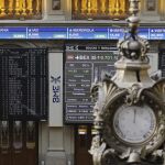 Paneles informativos de la Bolsa de Madrid