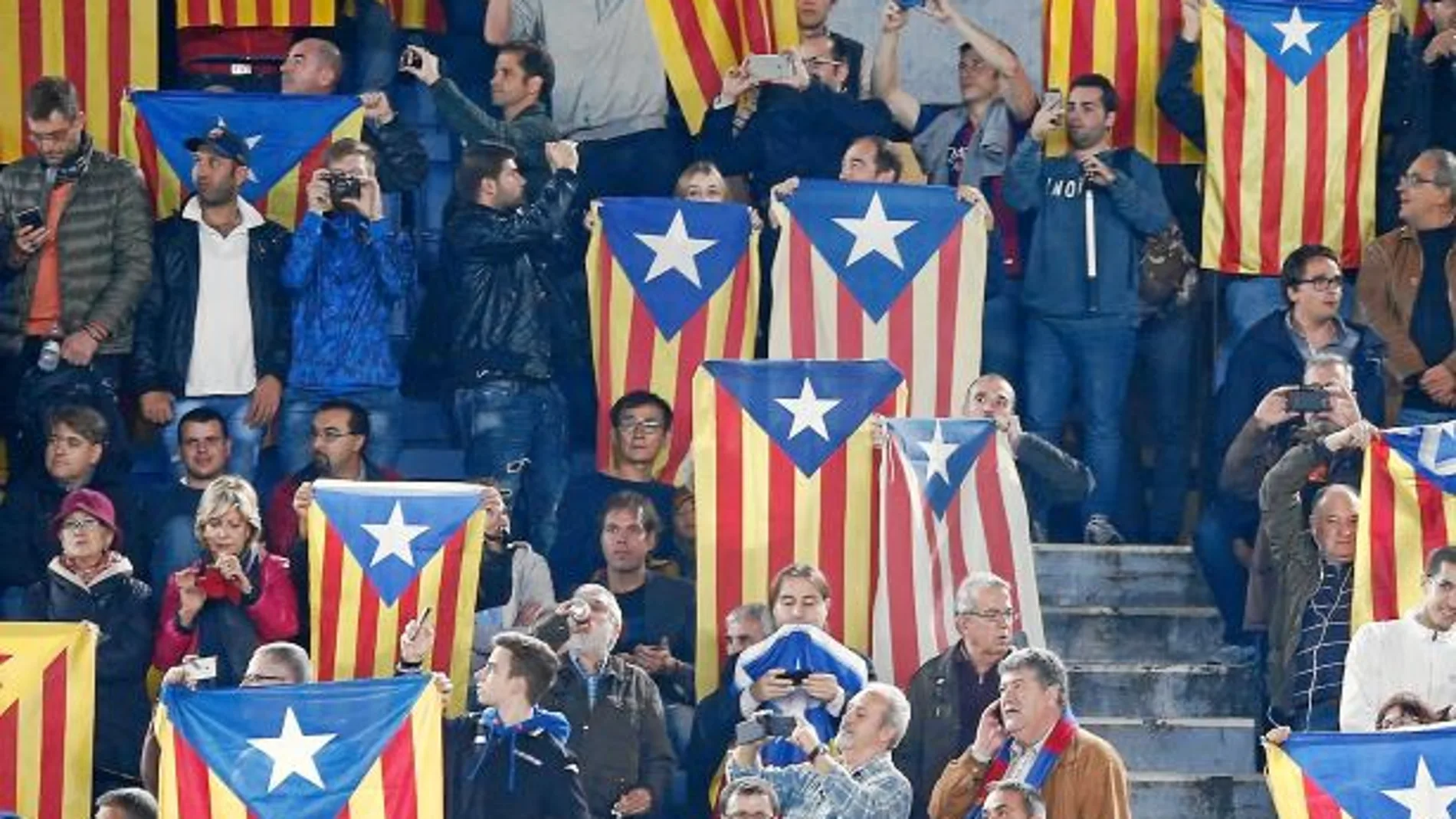 Cara a cara: ¿Ningunea el Barça a sus seguidores de fuera de Cataluña?