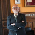 «La Generalitat nos debe cien millones y gasta dinero abriendo la tele»
