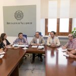 El vicepresidente Víctor Alonso con los portavoces de todos los grupos en la Diputación