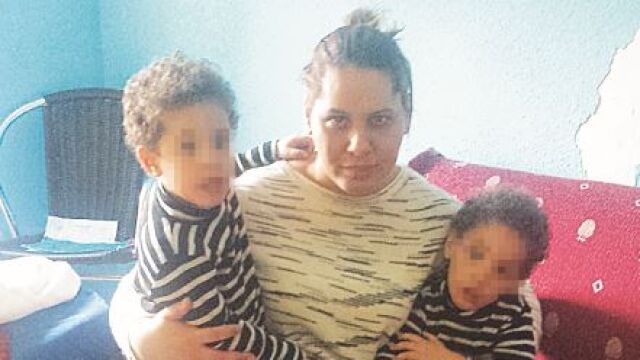 Hamila y sus niños fueron una de las familias afectadas por los desahucios