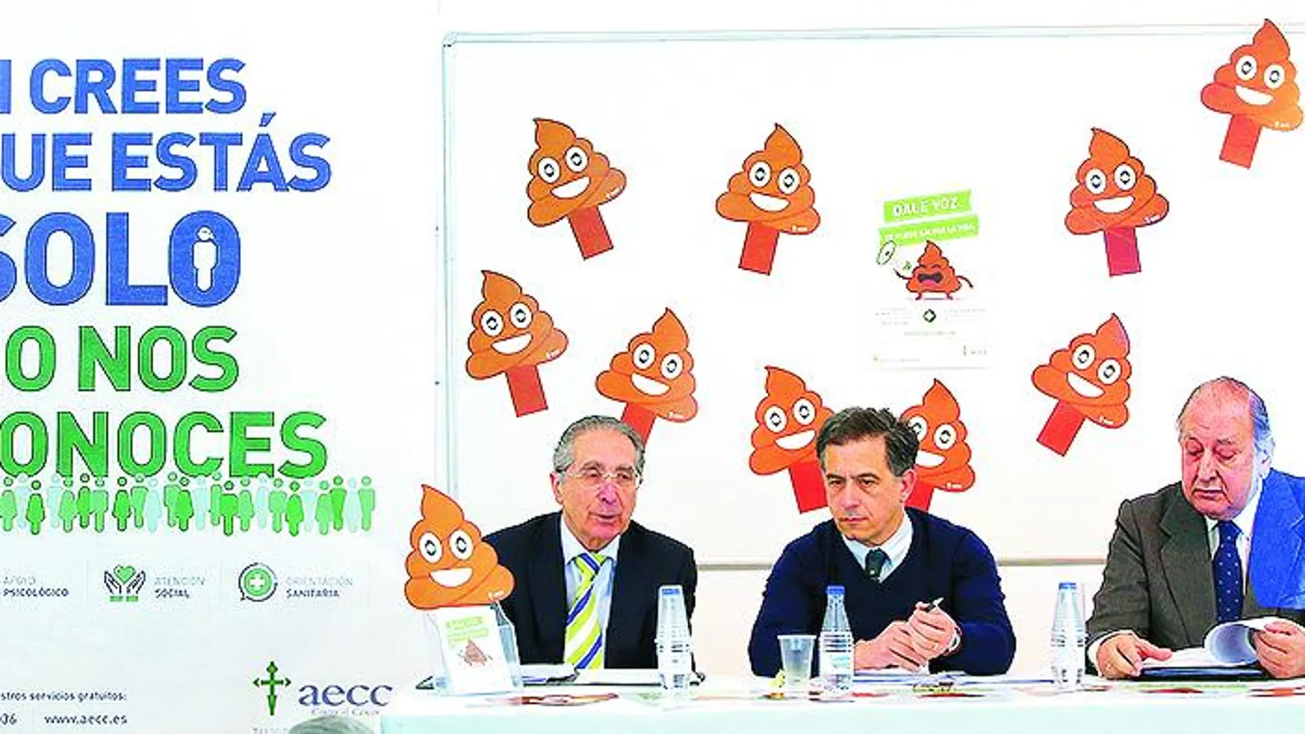 Jesús Fernández, de la AECC; José Jolín, de la Junta; y Enrique Plaza