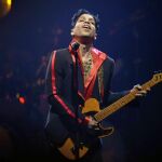 Fotografía de archivo del músico estadounidense Prince en un concierto en Antwerp (Bélgica).