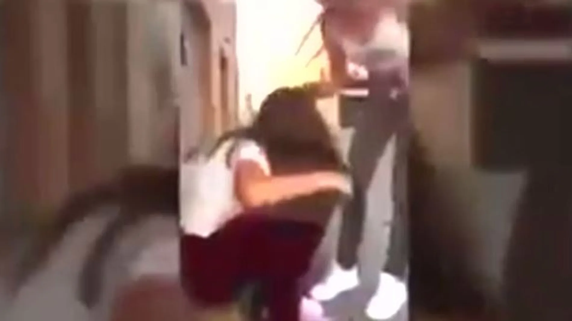 La agredida sufrió los golpes y tirones de pelo de otras dos niñas