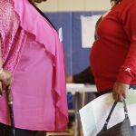 Dos mujeres con problemas de sobrepeso, en una imagen tomada en Nueva York