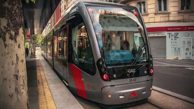 Imagen del tranvía de Zaragoza