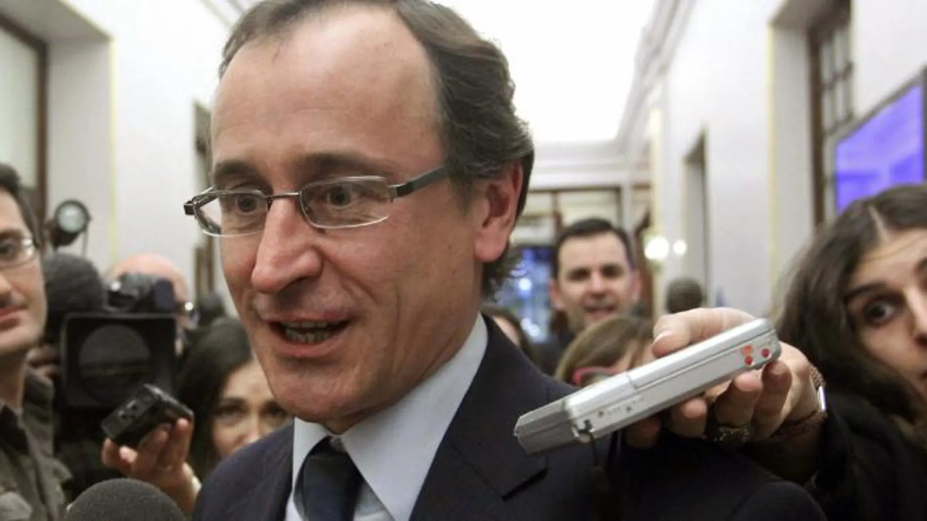 Alonso: «Es hora de plantarnos con seriedad frente a Bárcenas»