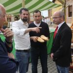 Luis Tudanca acudió a la Feria del Pan de la localidad palentina de Grijota