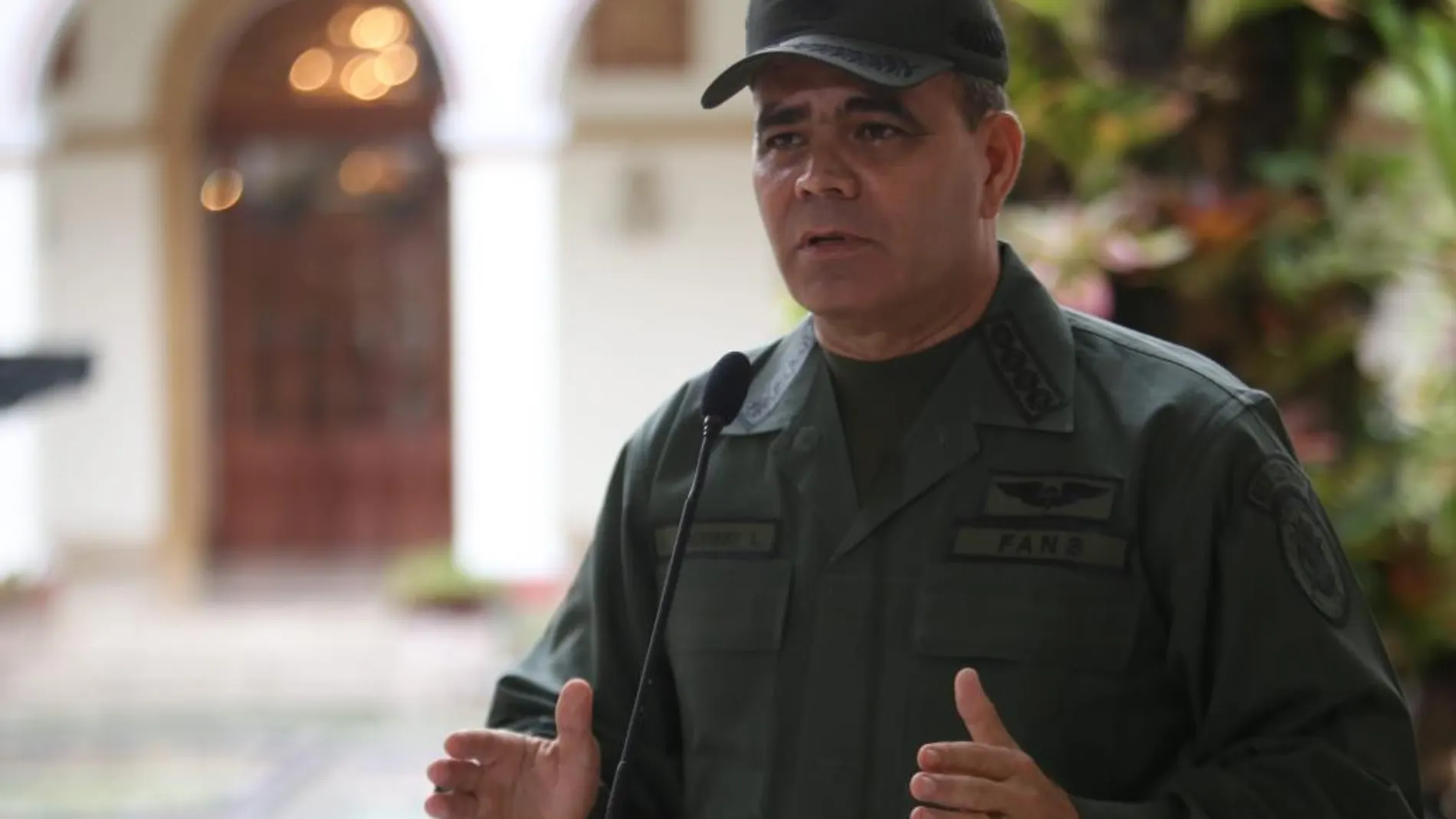 El ministro de Defensa de Venezuela, Vladimir Padrino López, en la rueda de prensa donde informó del accidente