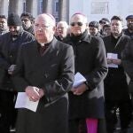 Cardenales y obispos italianos, ayer, en la Plaza de San Pedro