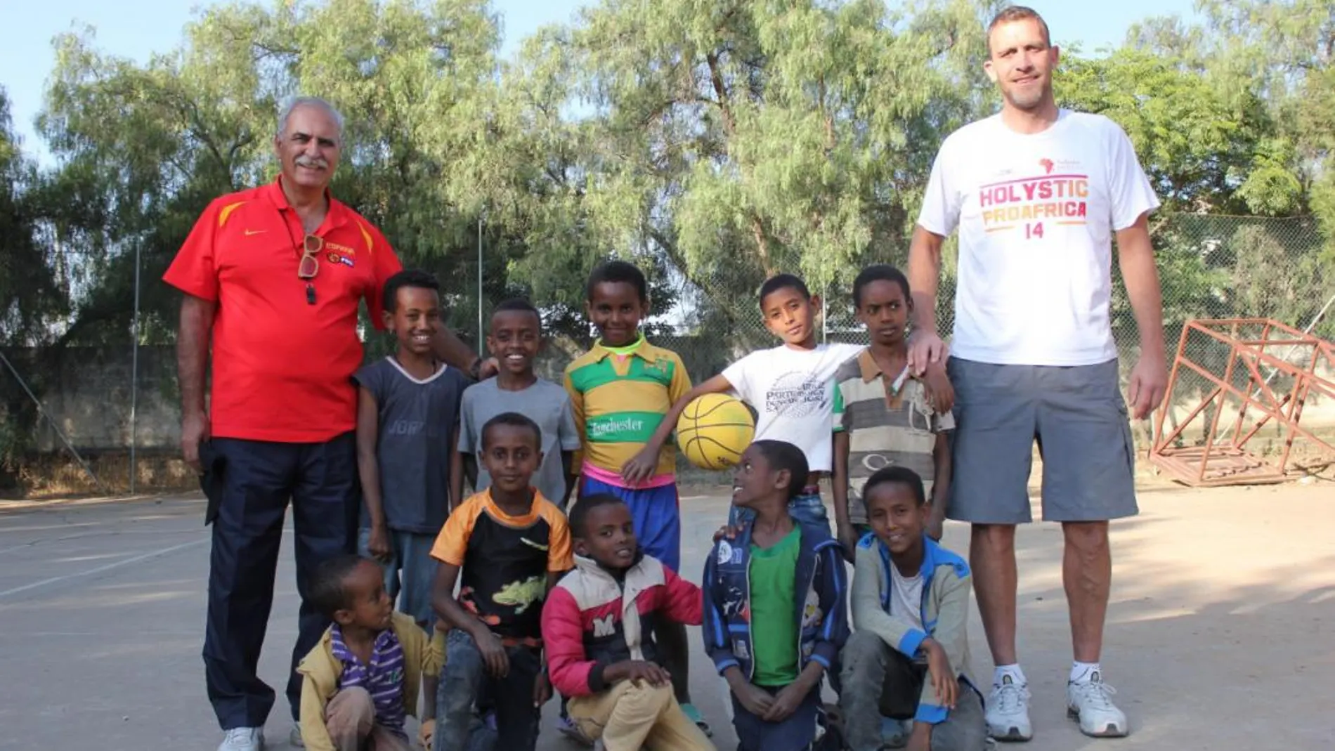 Holystic Pro África forma entrenadores de baloncesto en Etiopía