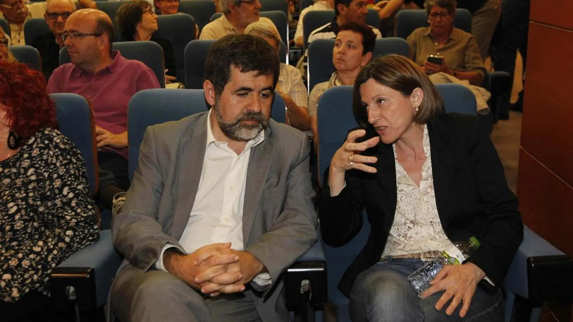 El presidente de la ANC, Jordi Sánchez, junto a la expresidenta Carme Forcadell (