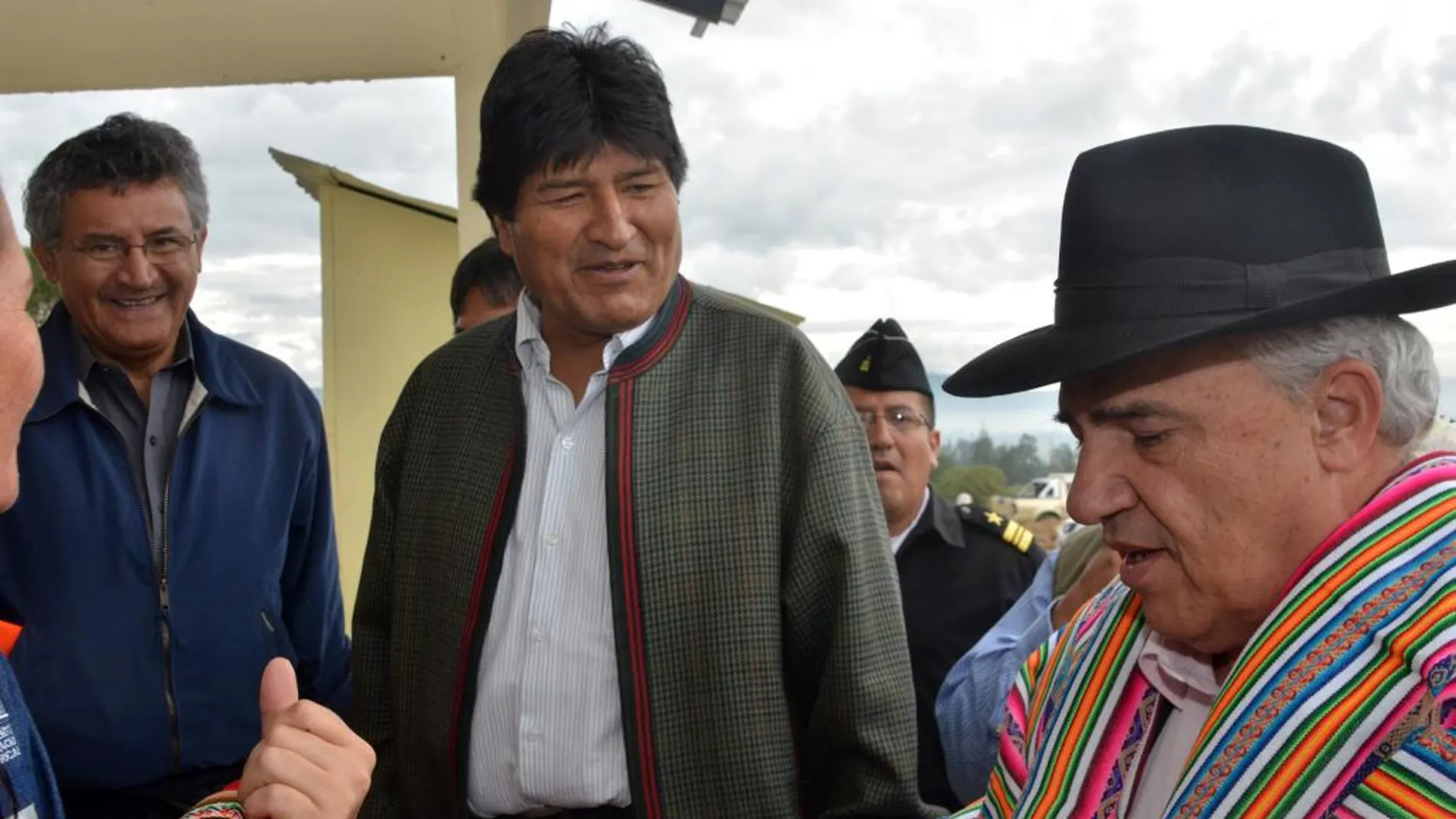 Evo Morales visita las obras de construcción de la sede del Parlamento Suramericano.