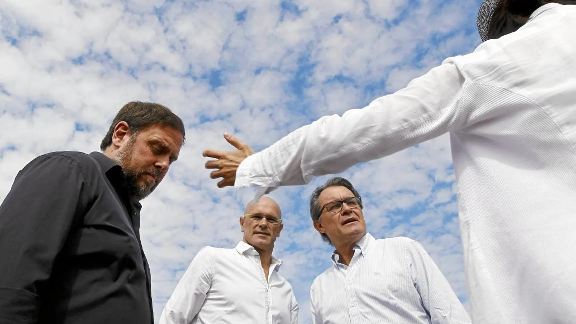 Oriol Junqueras, Raül Romeva y Artur Mas, ayer durante un acto de precampaña en Mollet del Vallès (Barcelona)