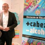 El presidente de la Diputación de Valladolid, Jesús Julio Carnero, presenta el programa «+cabeza -alcohol»