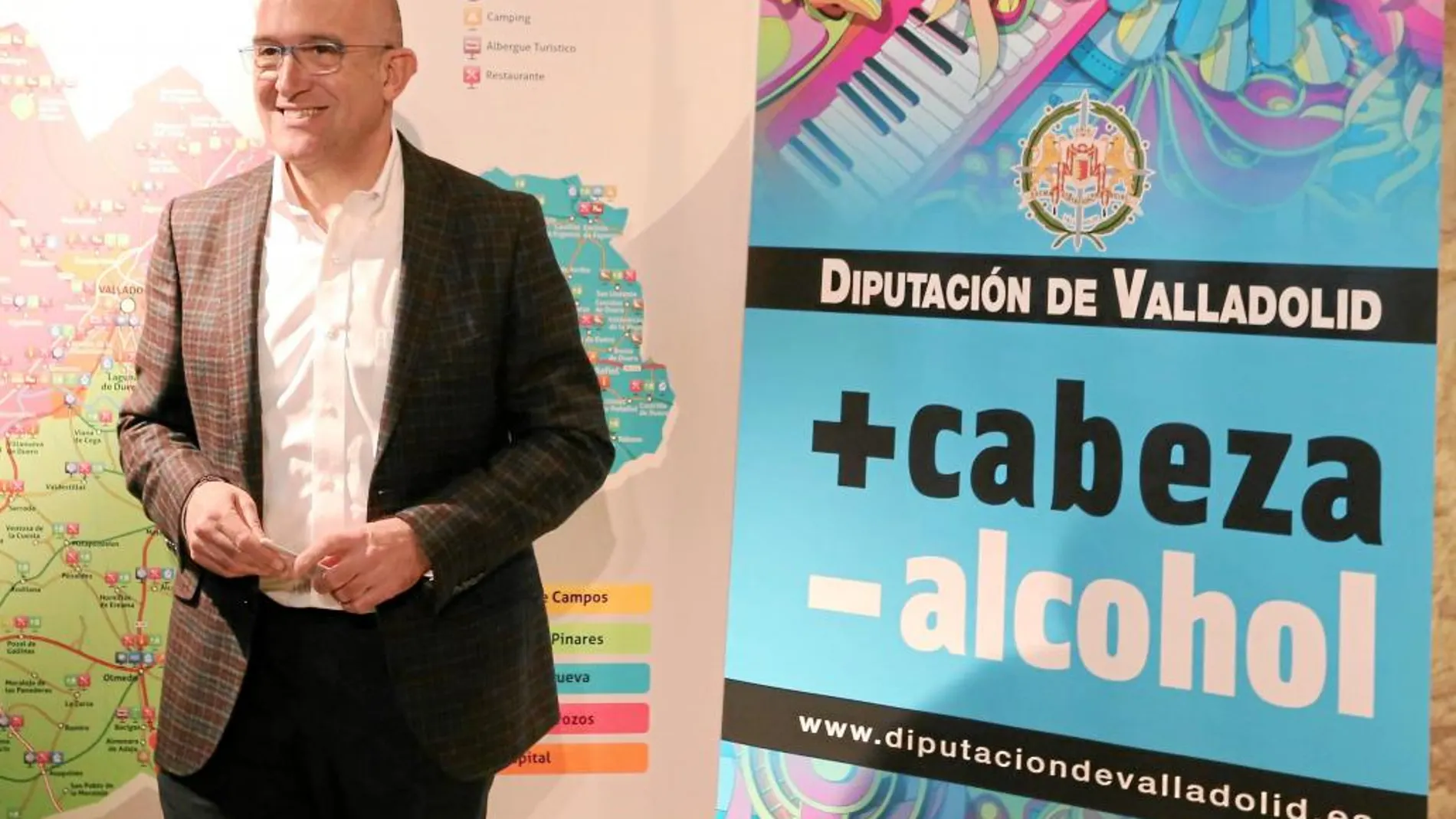 El presidente de la Diputación de Valladolid, Jesús Julio Carnero, presenta el programa «+cabeza -alcohol»