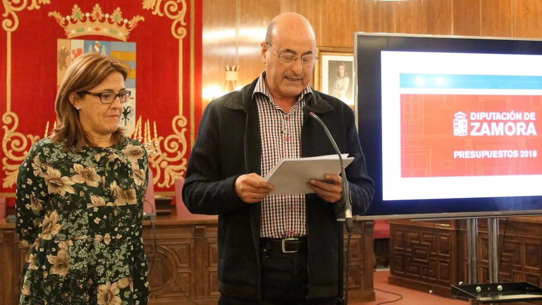 La presidenta Mayte Martín y Antonio Iglesias presentan los presupuestos para 2018