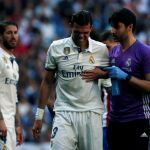Pepe se retira tras caer lesionado