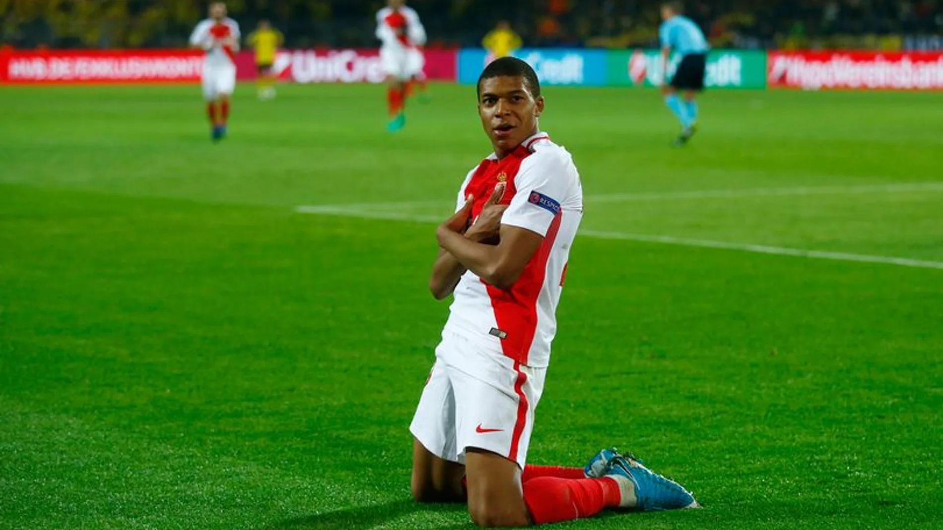 Mbappé celebrando un gol con el Mónaco la pasada temporada