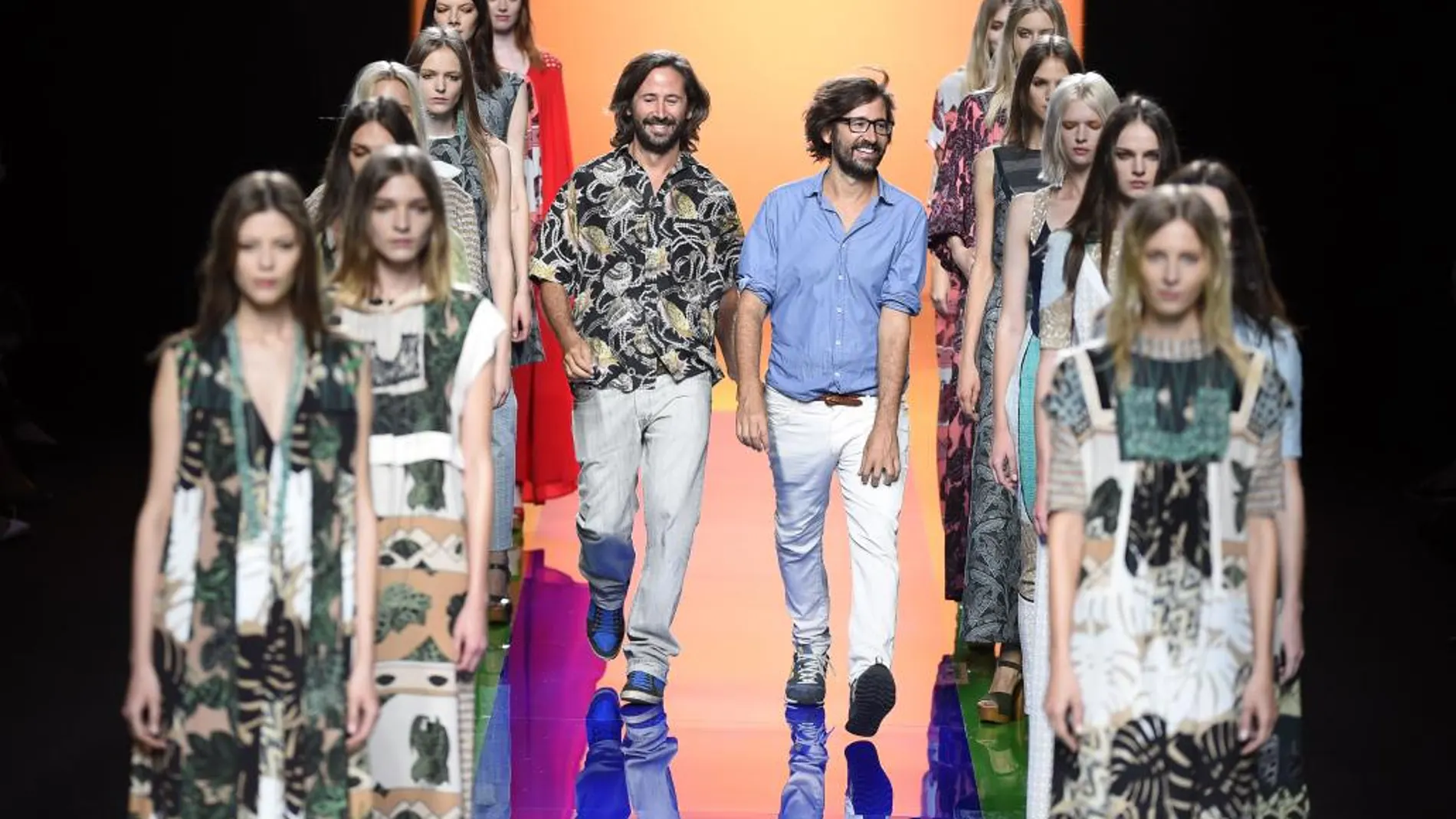 Aitor e Iñaki Muñoz durante el desfile de Ailanto