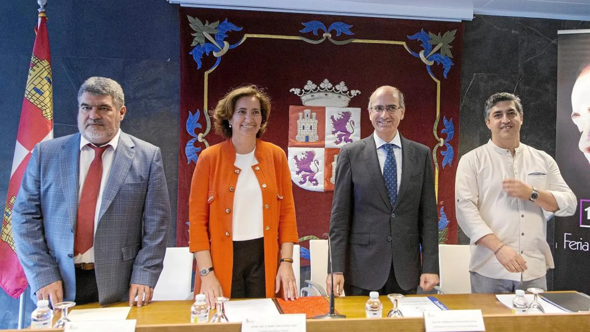 La consejera de Cultura, María Josefa García Cirac, junto a Juan Tomás Muñoz, Javier Iglesias y Manuel Jesús González