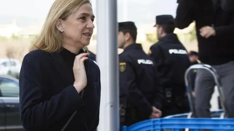 La infanta Cristina a su llegada a la Escuela Balear de la Administración Pública (EBAP), donde se celebra el juicio por el «caso Nóos»