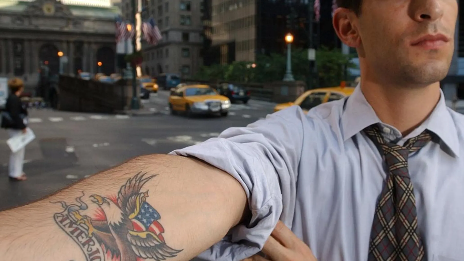 Europa alerta de que la tinta de los tatuajes pueden liberar sustancias cancerígenas