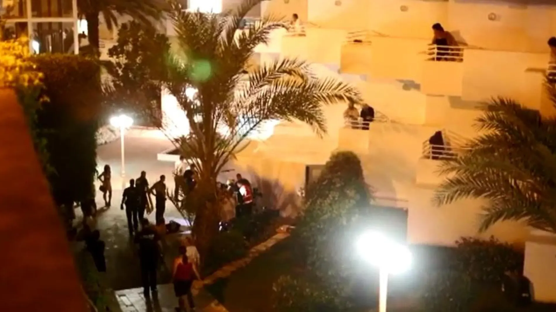 Una joven británica herida grave al caer desde el balcón de un hotel en Mallorca