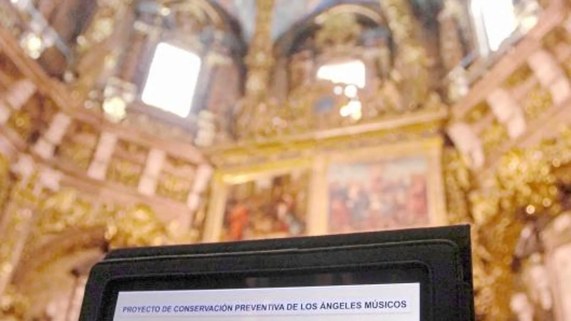 Los datos recogidos por estos sensores se analizan en un programa informático que permite la anticipación en la conservación de los frescos