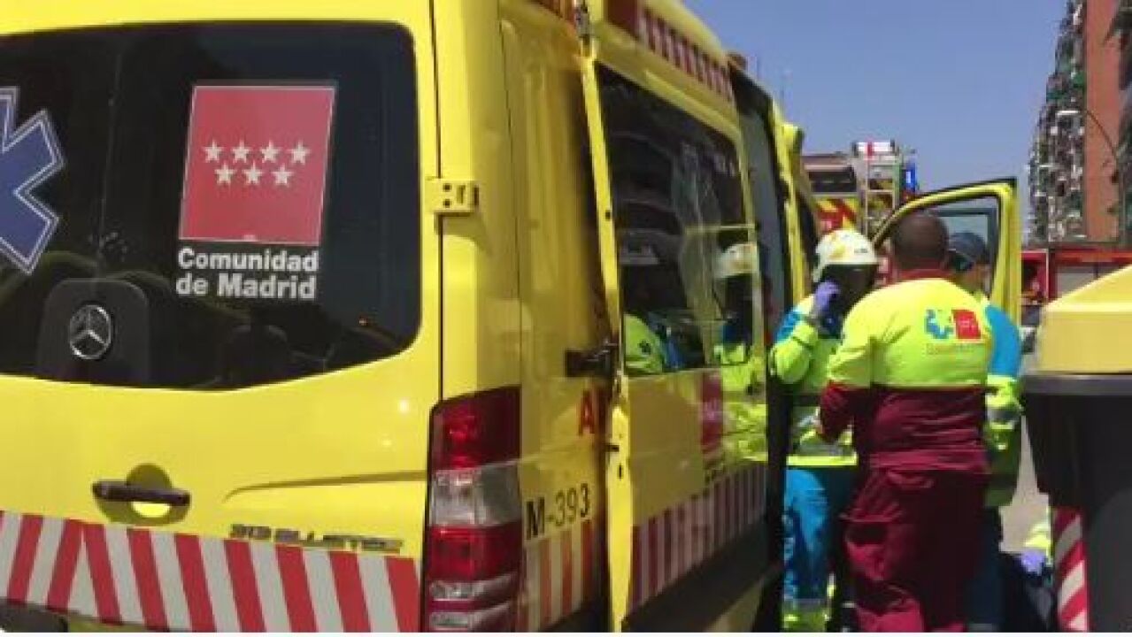 Muere un trabajador de 58 años tras caer del techo de una nave en ...