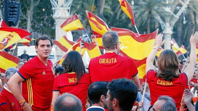 Rivera, Girauta y Arrimadas vieron a la Selección ayer en Barcelona