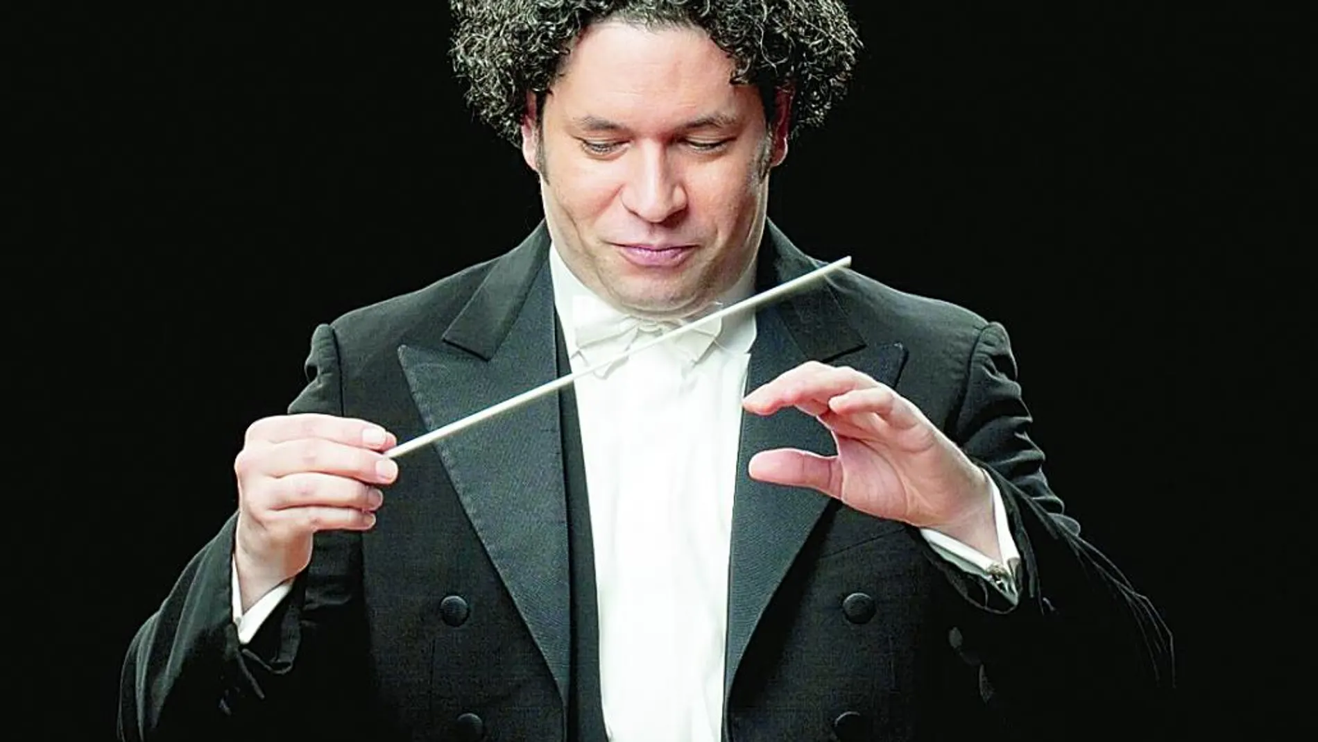 Gustavo Dudamel será el maestro estrella de esta temporada