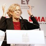 La alcaldesa de Madrid, Manuel Carmena, durante su intervención en la primera cumbre mundial dedicada al turismo de compras.