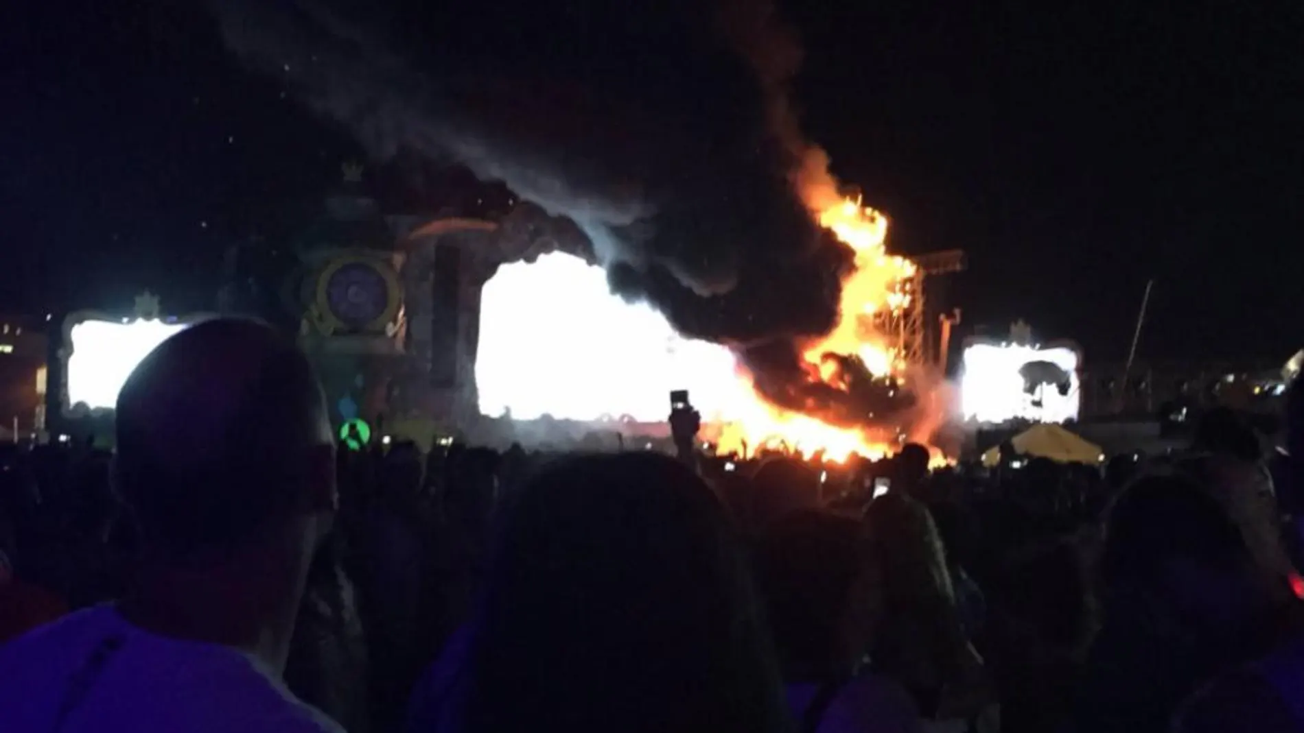 Incendio en un escenario del Tomorrowland en Barcelona