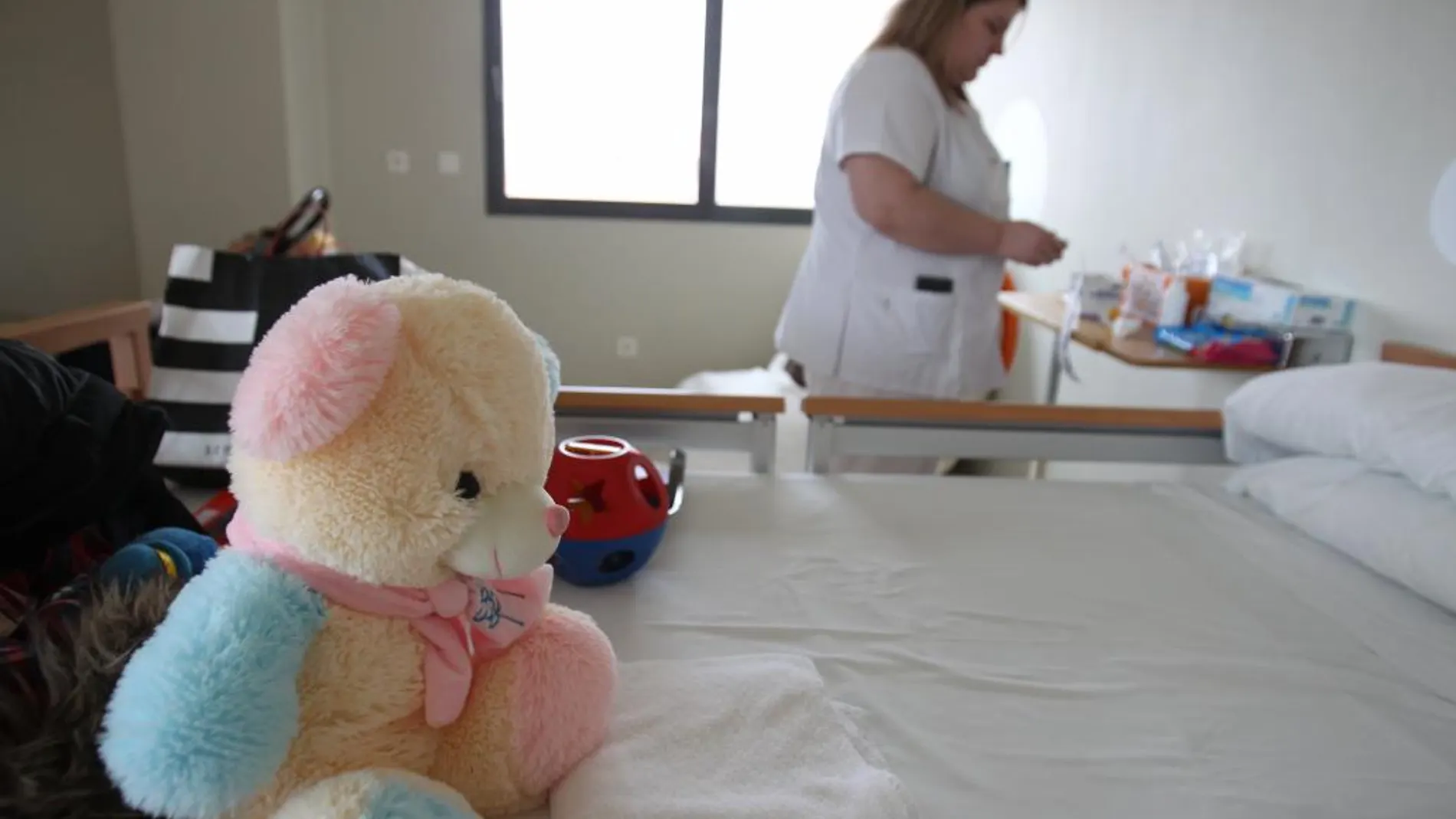 Un hospital en el que atienden a un niño con una enfermedad poco común