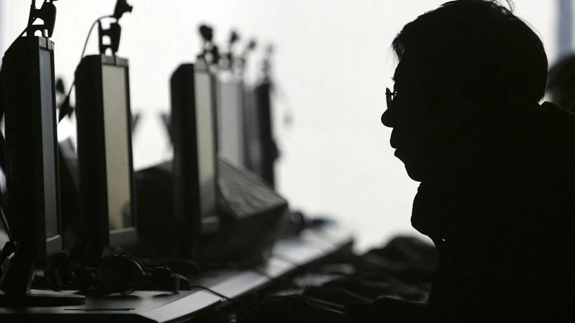 China prohibirá usar electrochoques en los campos de «rehabilitación» para adictos a Internet