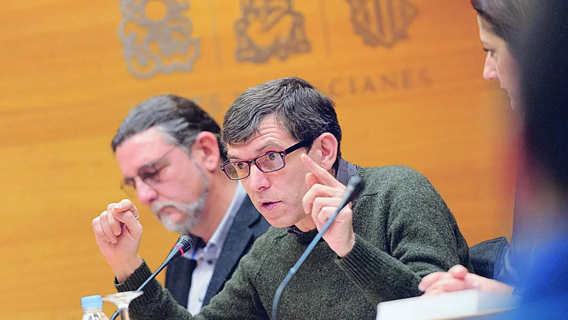 El maquinista Javier Golf explicó las cosas de forma clara y directa, algo que agradecieorn sus señorías