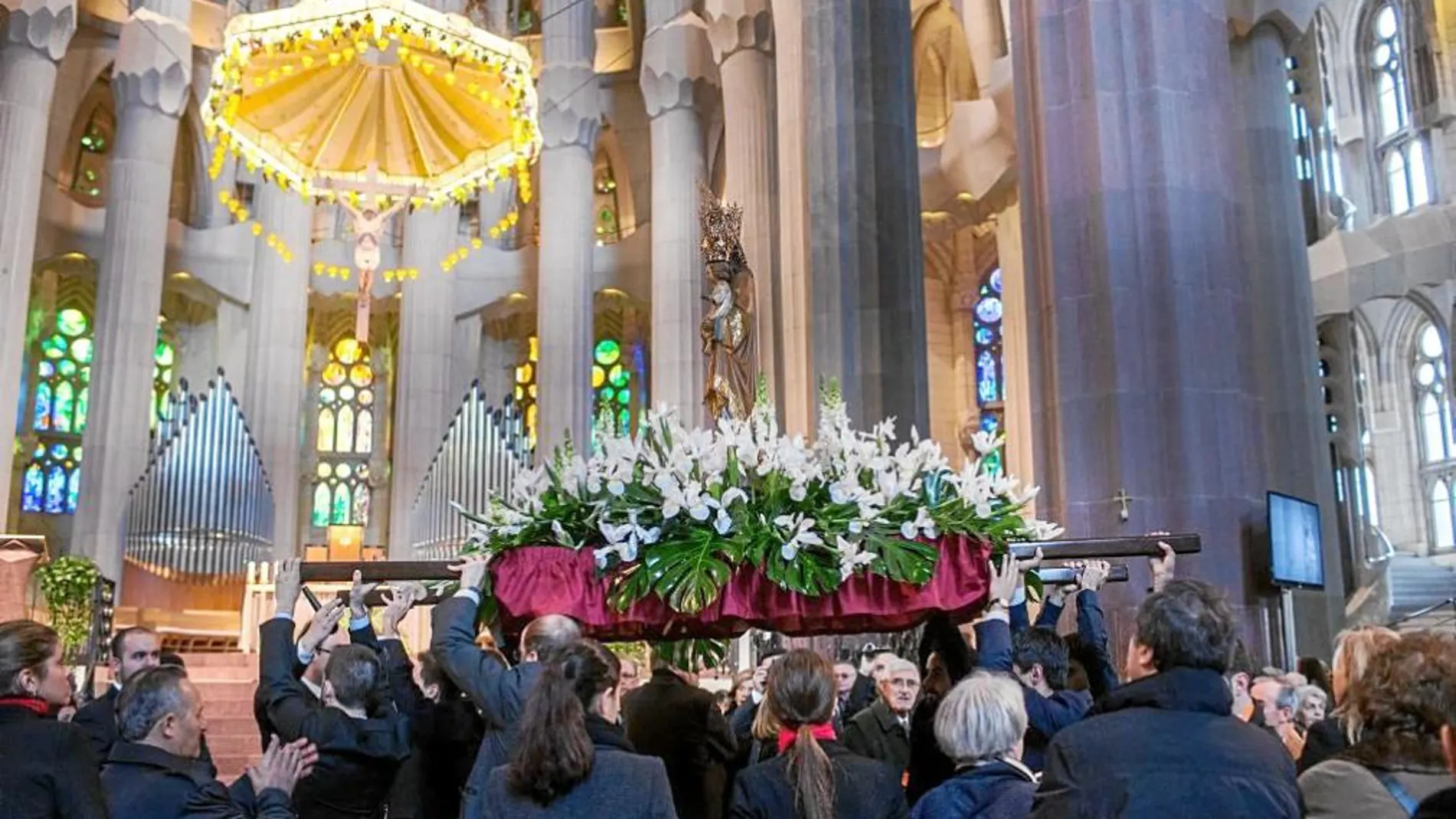 La Sagrada Familia acogió ayer la celebración de la festividad de San José