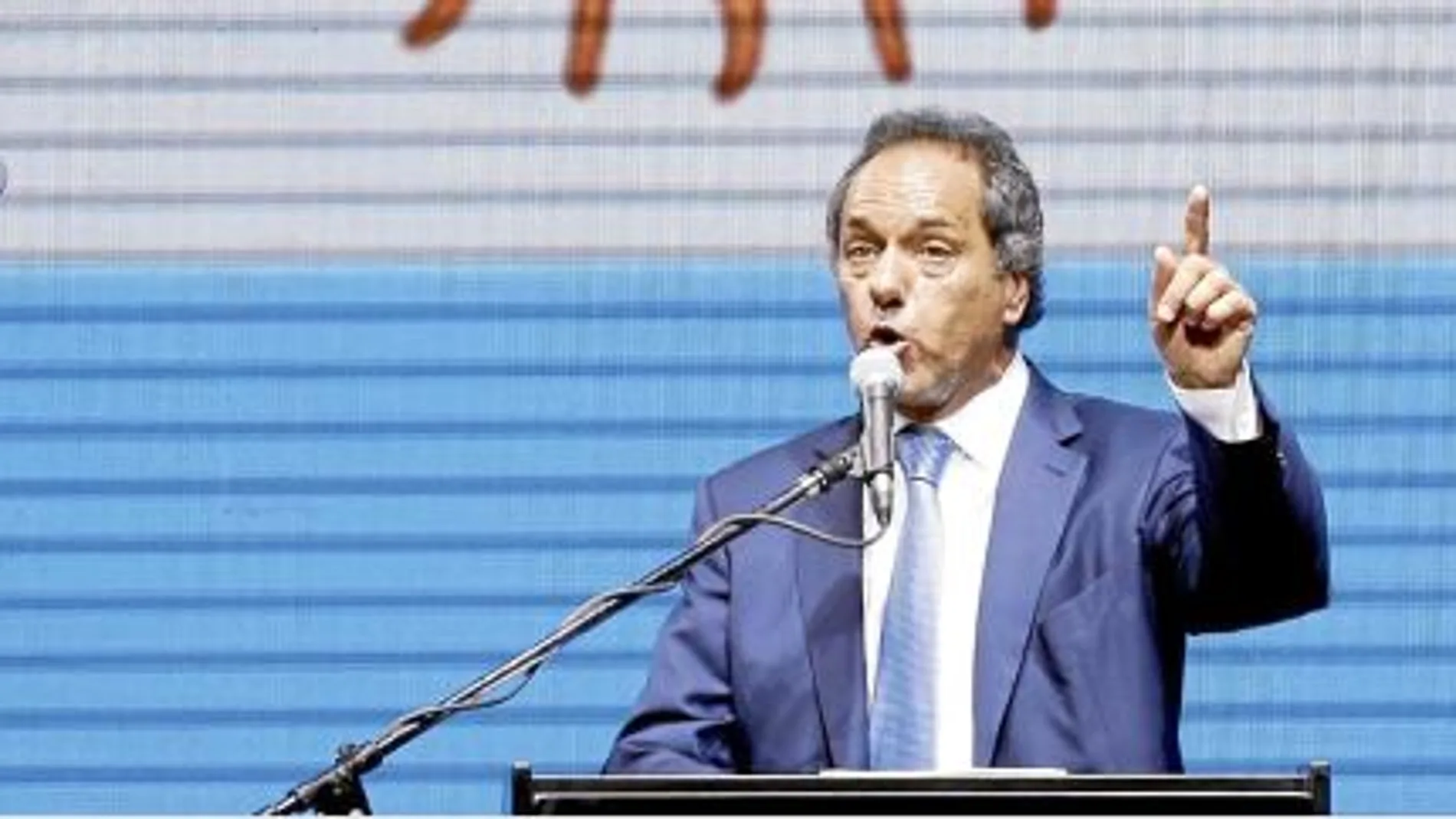 El candidato oficialista, Daniel Scioli, en el mitin de cierre de campaña