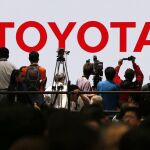 Toyota logró ganancias semestrales récord pese a caer sus ventas globales