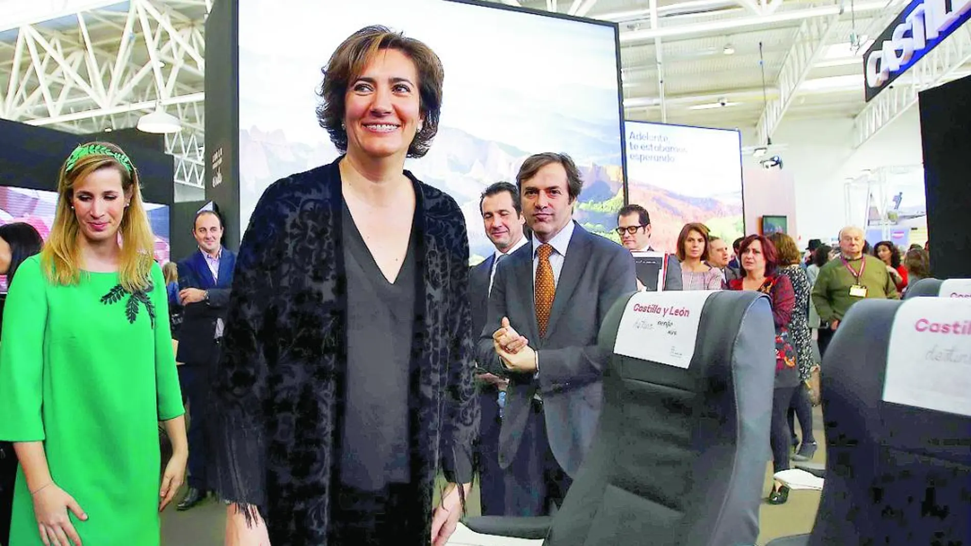 La consejera de Cultura y Turismo, María Josefa García Cirac, inaugura la Feria Intur 2015