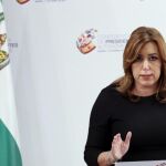 La presidenta de la Junta de Andalucía, Susana Díaz, durante la rueda de prensa ofrecida al término de la VI Conferencia de Presidentes Autonómicos