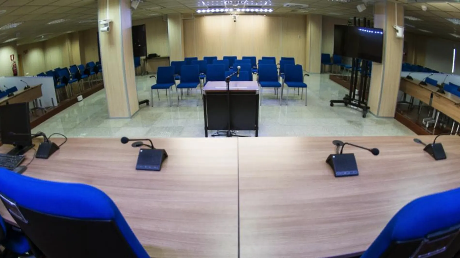 Interior de la sala de la sede de la Escuela Balear de la Administración Pública de Palma (EBAP) donde tiene lugar el juicio del «caso Nóos»